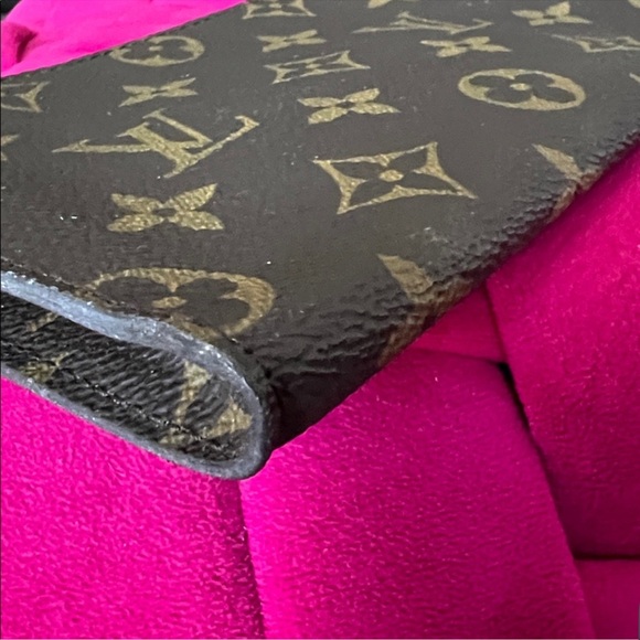 Louis Vuitton Vintage Monogram Toiletry Pouch 15 - Picture 11 of 16